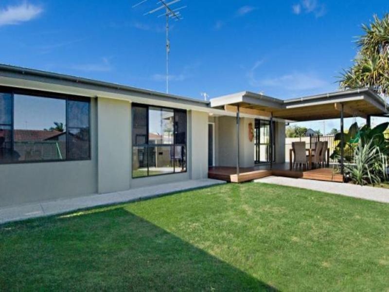 45 Saleng Crescent, Warana QLD 4575