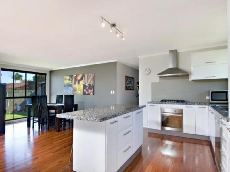 45 Saleng Crescent, Warana QLD 4575