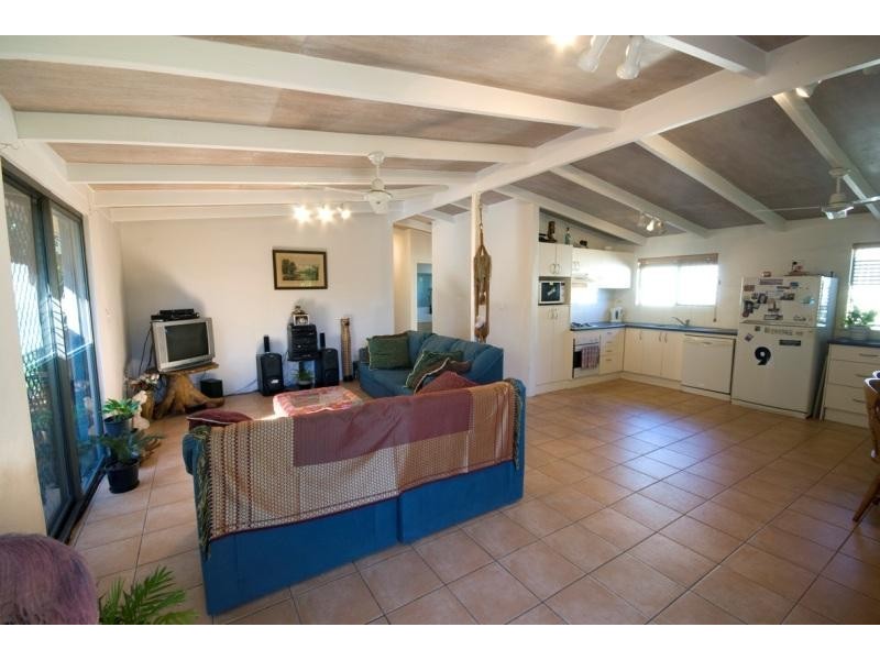 29 Lapoinya Crescent, Warana QLD 4575