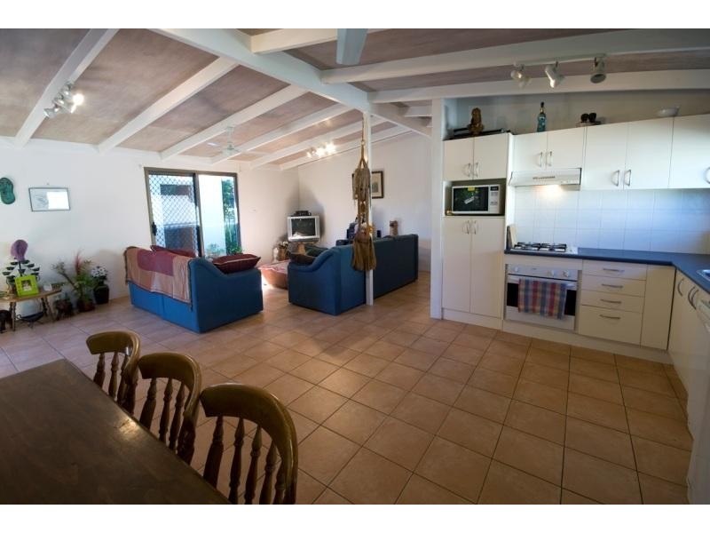 29 Lapoinya Crescent, Warana QLD 4575