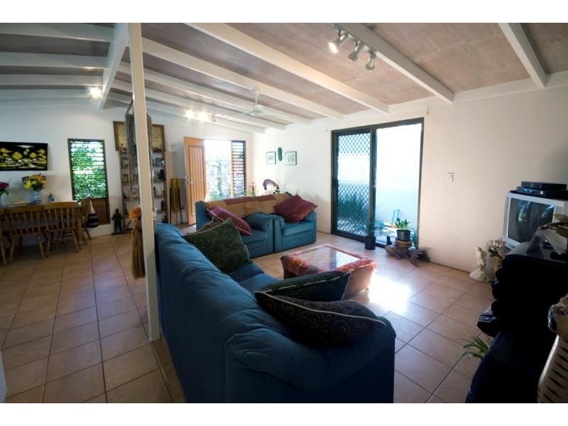 29 Lapoinya Crescent, Warana QLD 4575