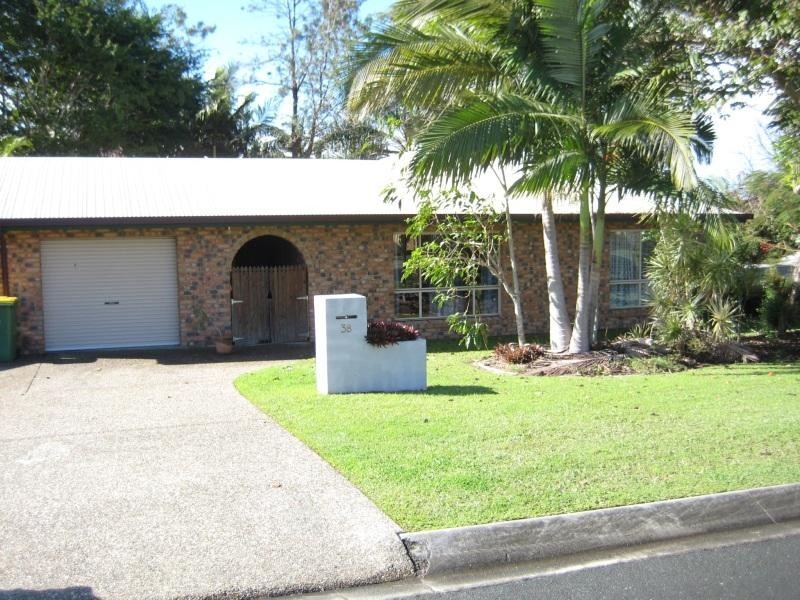 38 Chantilly Crescent, Beerwah QLD 4519