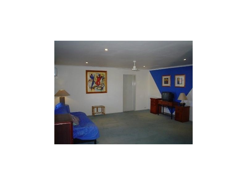 42 Mulgani Street, Warana QLD 4575