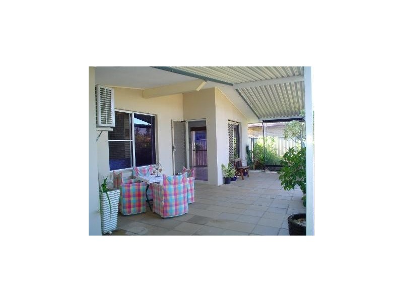 42 Mulgani Street, Warana QLD 4575