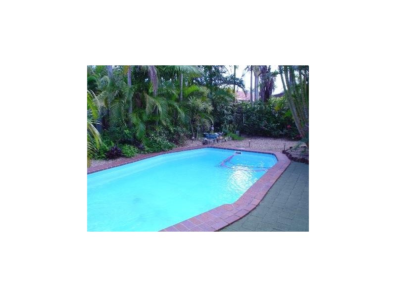 27 Malinya Drive, Buddina QLD 4575