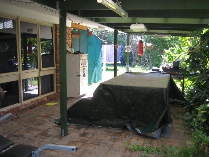 27 Mooloolah Road, Mooloolah Valley QLD 4553