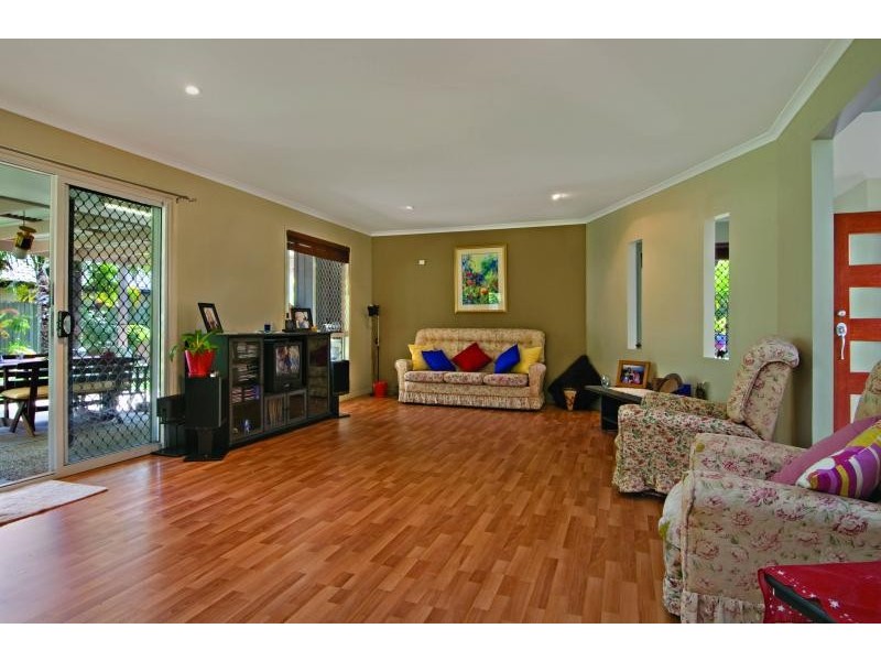 13 Rhodes Place, Aroona QLD 4551