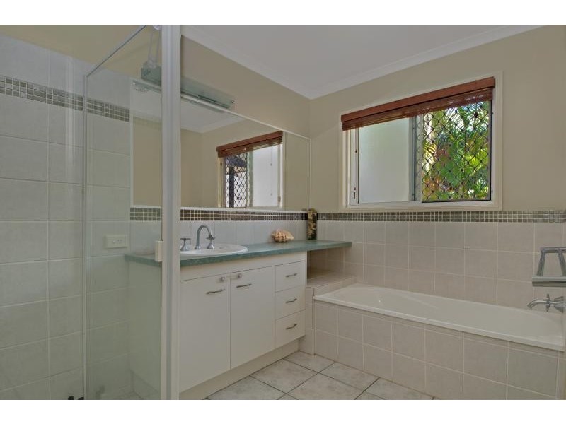 13 Rhodes Place, Aroona QLD 4551