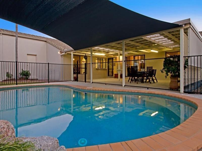 18-20 Bullando Street, Warana QLD 4575