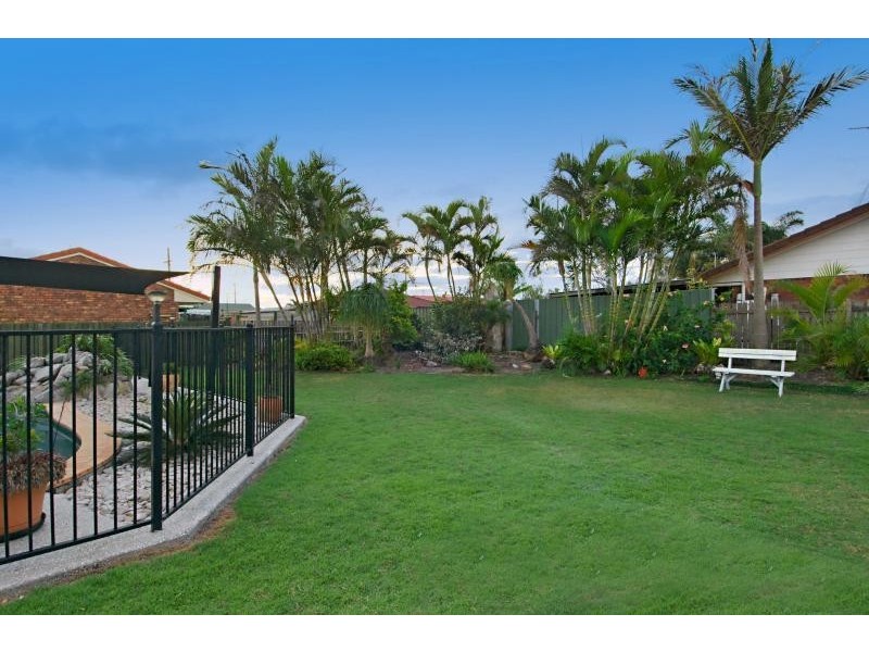 18-20 Bullando Street, Warana QLD 4575