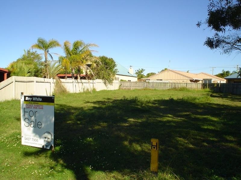 6 Bareena Place, Warana QLD 4575