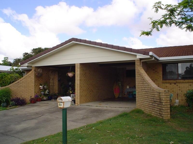 1-2 6 Tamala Street, Warana QLD 4575