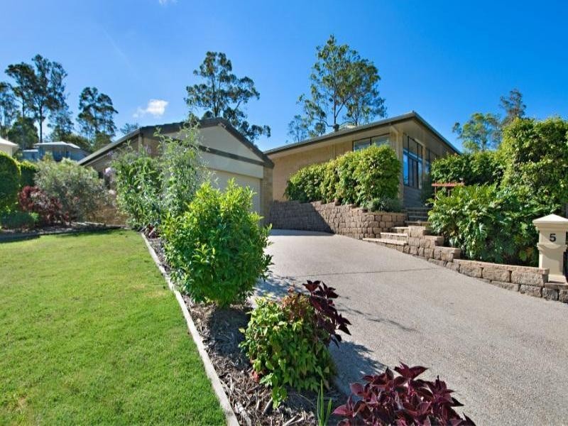 5 Treetop Court, Mooloolah Valley QLD 4553