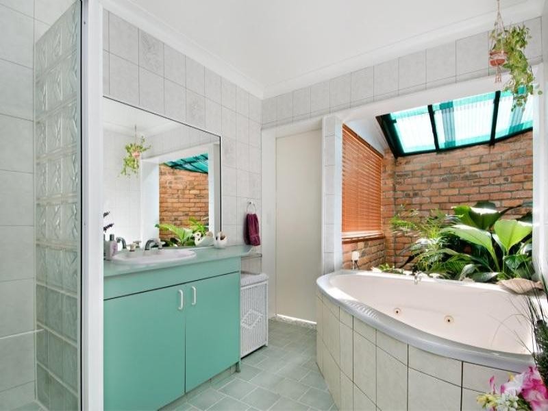 5 Treetop Court, Mooloolah Valley QLD 4553