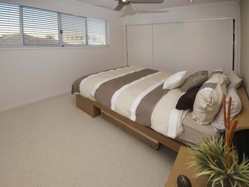 18 Flores Street, Parrearra QLD 4575