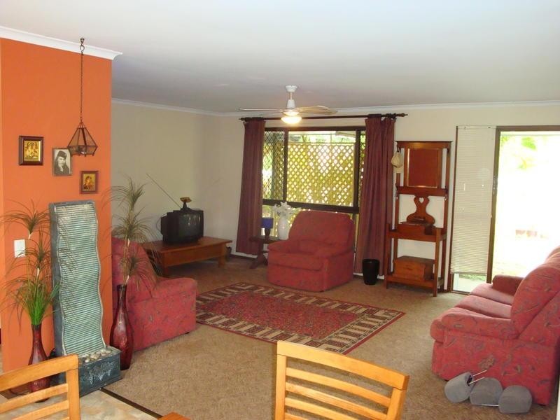 113 Nicklin Way, Warana QLD 4575