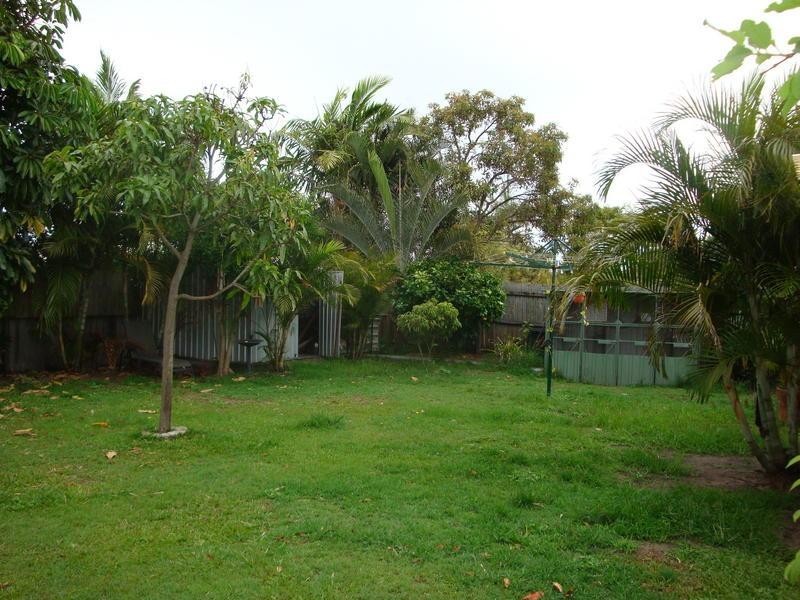 113 Nicklin Way, Warana QLD 4575