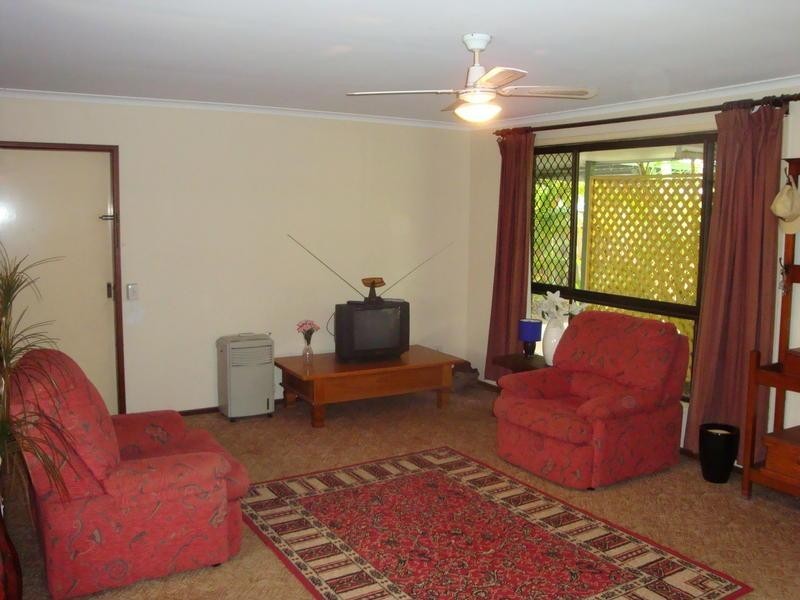 113 Nicklin Way, Warana QLD 4575