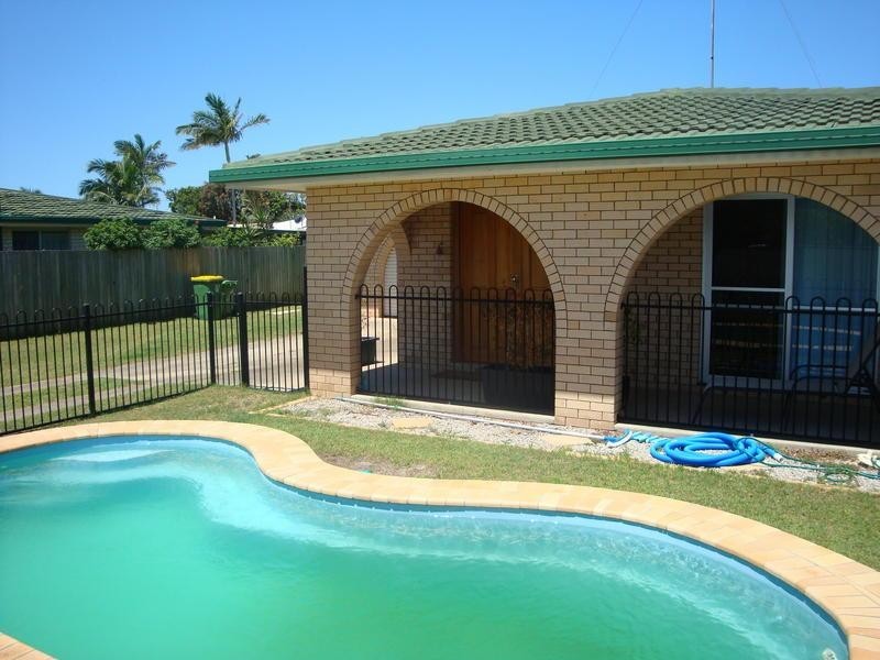 171 Nicklin Way, Warana QLD 4575