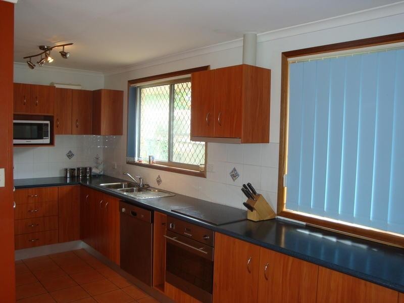 171 Nicklin Way, Warana QLD 4575