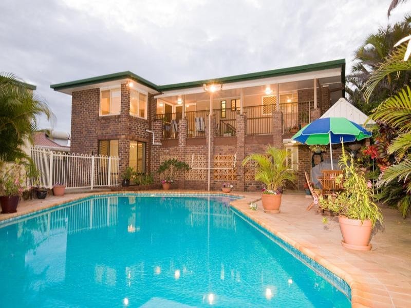 135 Lowanna Drive, Buddina QLD 4575