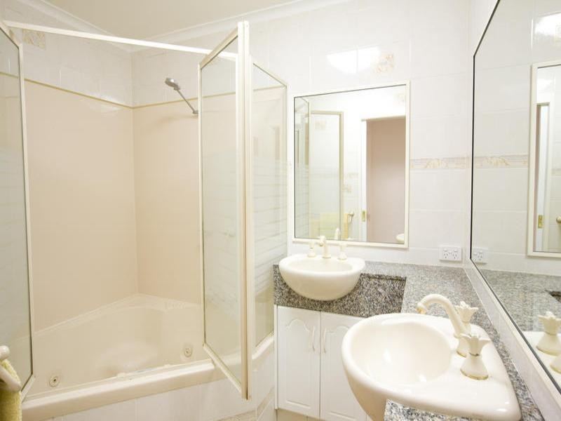 135 Lowanna Drive, Buddina QLD 4575