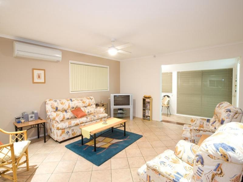 135 Lowanna Drive, Buddina QLD 4575