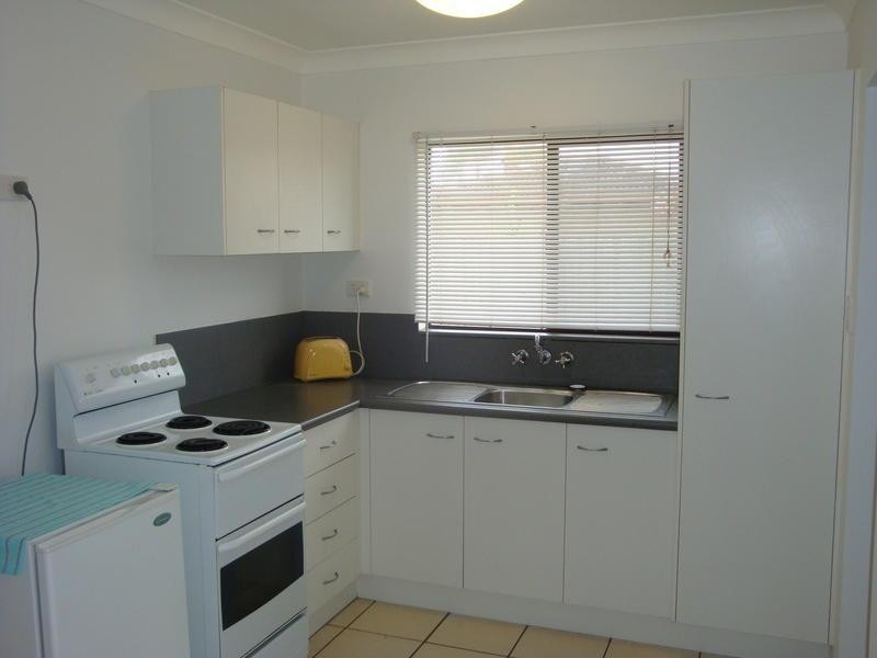 2/28 Balyata Street, Warana QLD 4575