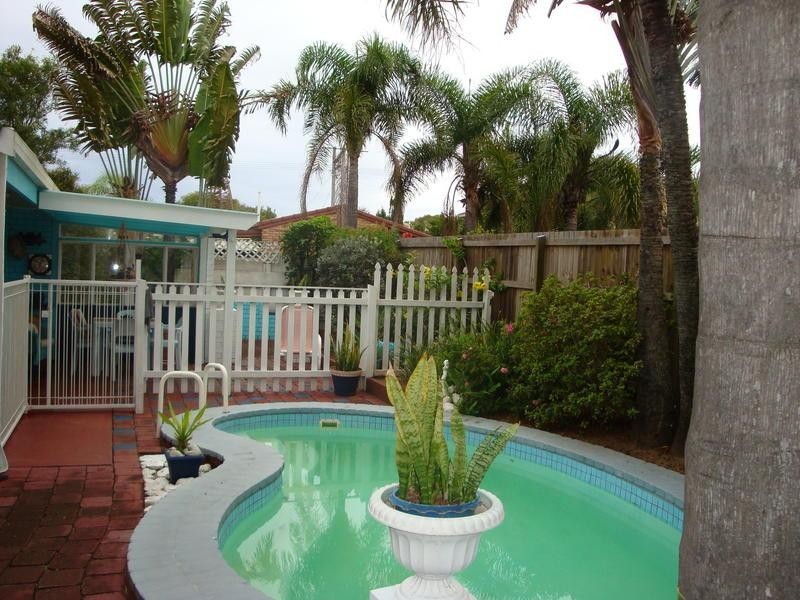 2 Bandaroo Street, Warana QLD 4575