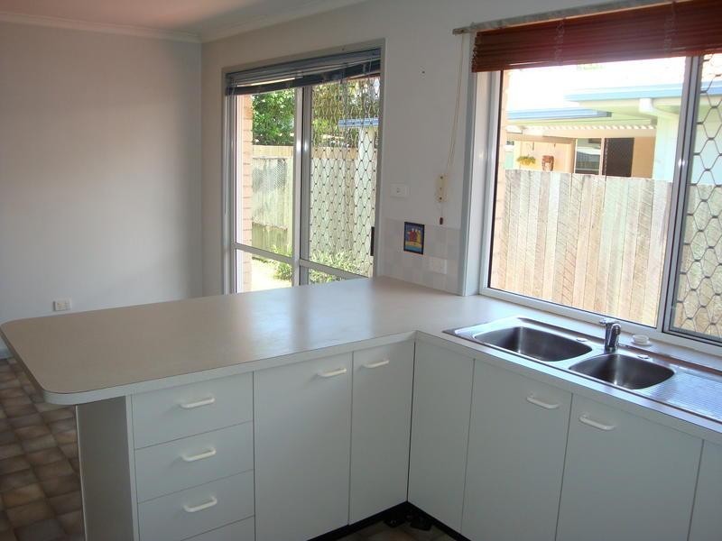 249 Nicklin Way, Warana QLD 4575