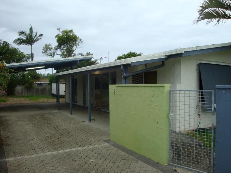 89 Nicklin Way, Warana QLD 4575