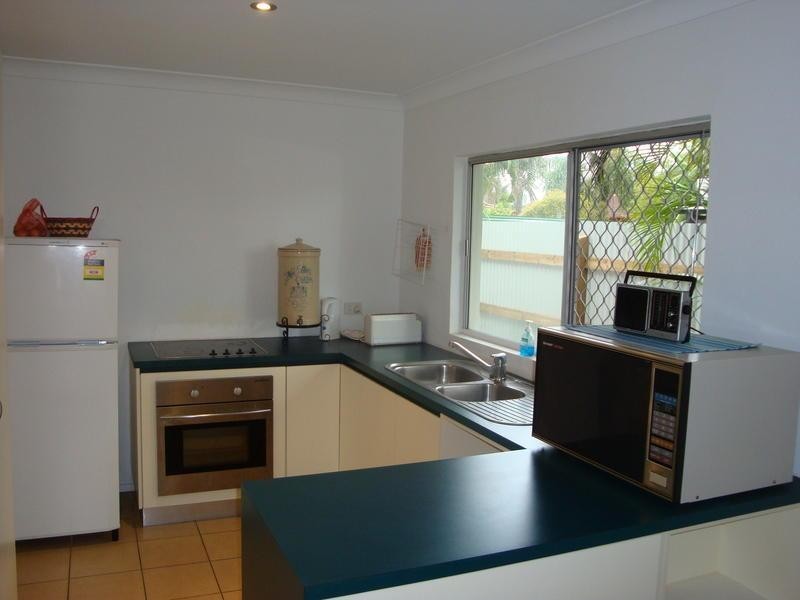 89 Nicklin Way, Warana QLD 4575