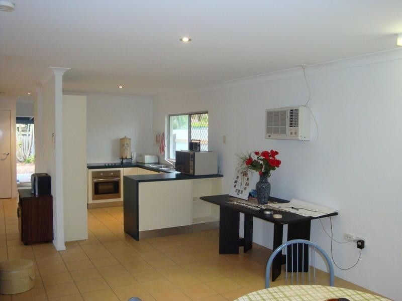 89 Nicklin Way, Warana QLD 4575