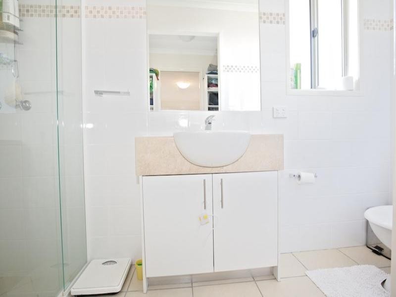 9 Narambi Street, Warana QLD 4575