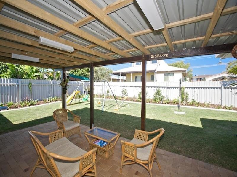 9 Narambi Street, Warana QLD 4575