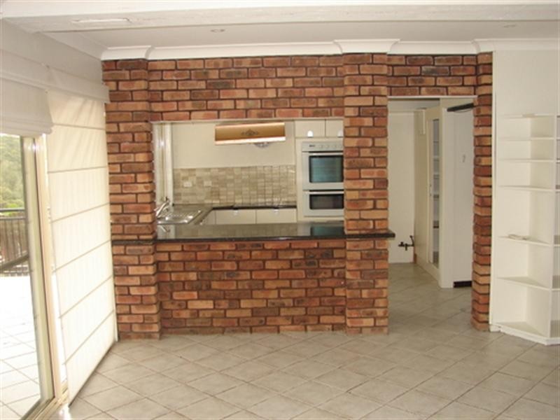 1 Gambier Avenue, Sandy Point NSW 2172