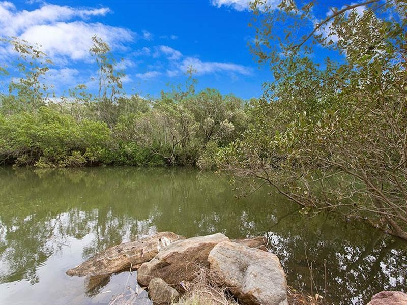 1 Gambier Avenue, Sandy Point NSW 2172