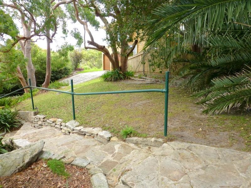 15 Maroopna Road, Yowie Bay NSW 2228