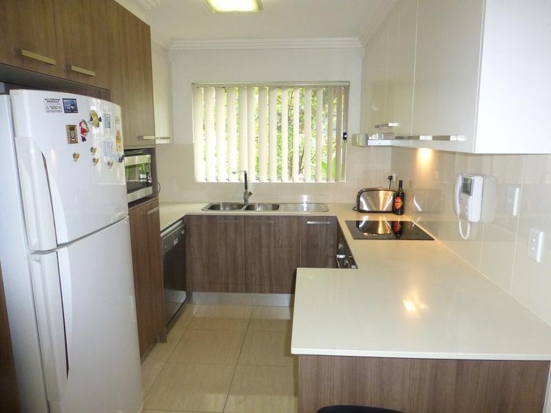 2/6-8 Best Crescent, Kirrawee NSW 2232