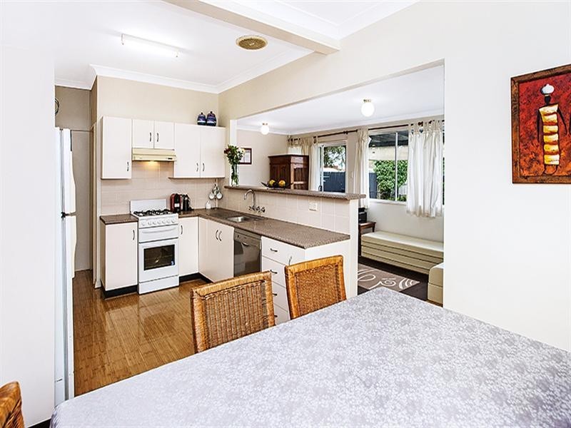 42 Chamberlain Road, Padstow NSW 2211