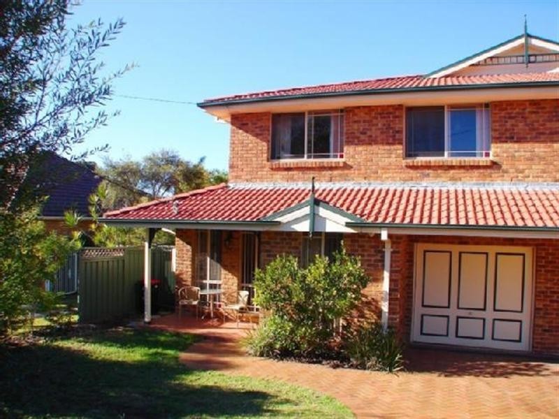 40a Old Bush Road, Yarrawarrah NSW 2233