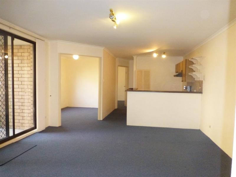 44/125 Oak Road, Kirrawee NSW 2232