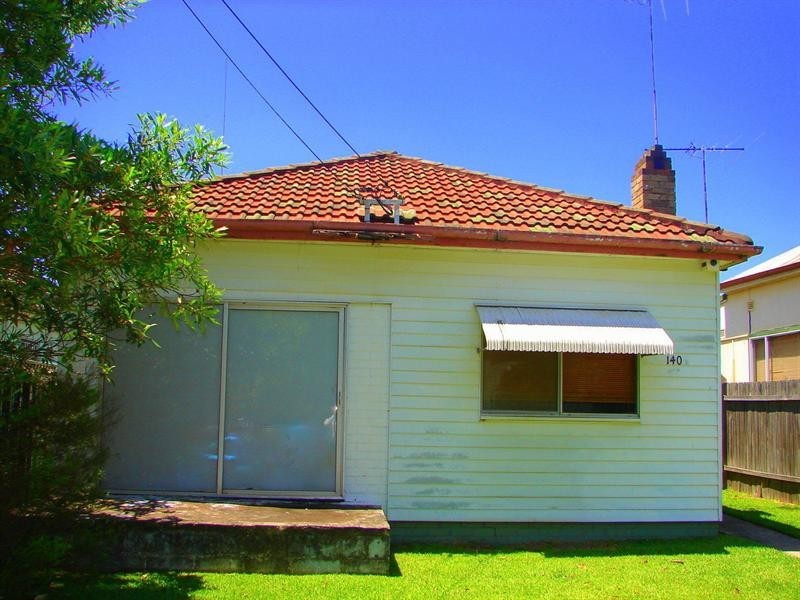140 Linden Street, Sutherland NSW 2232
