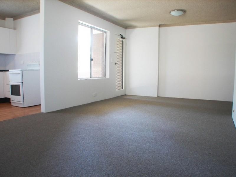 1/102-104 Linden Street, Sutherland NSW 2232