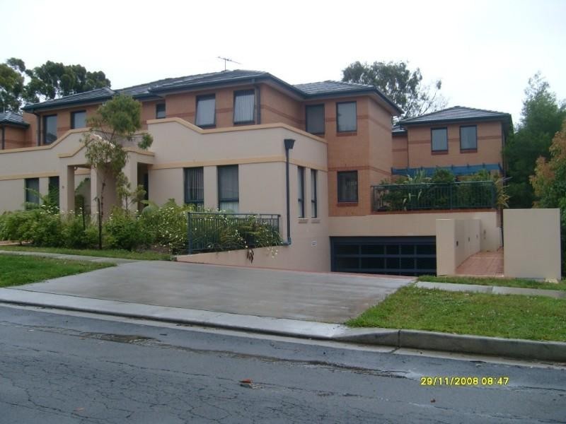 10/19-23 Durbar Avenue, Kirrawee NSW 2232