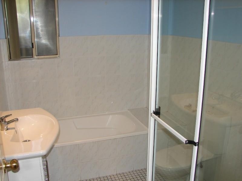 2/27 Glencoe Street, Sutherland NSW 2232