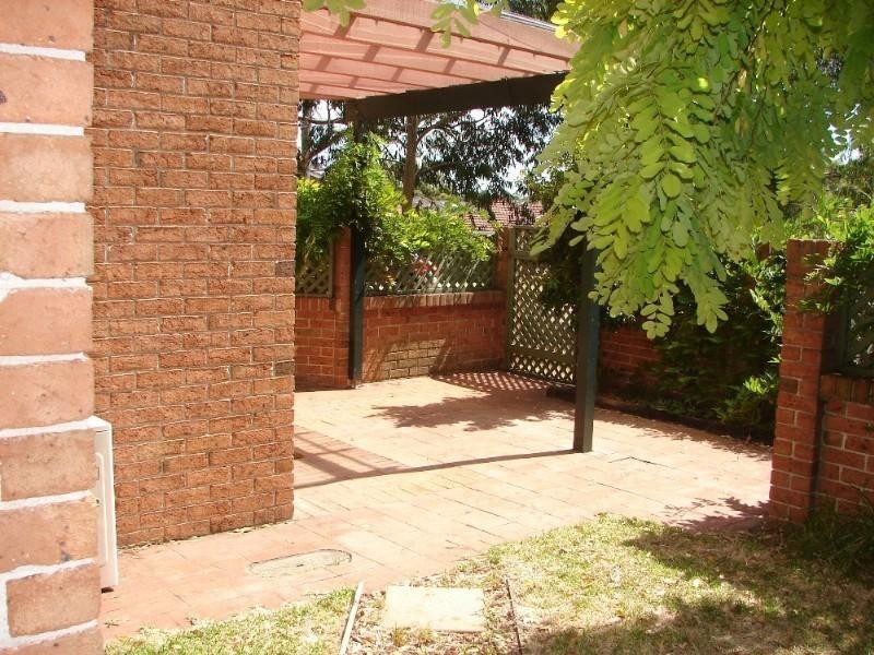 2/27 Glencoe Street, Sutherland NSW 2232