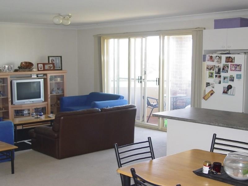 45/486 President Avenue, Kirrawee NSW 2232