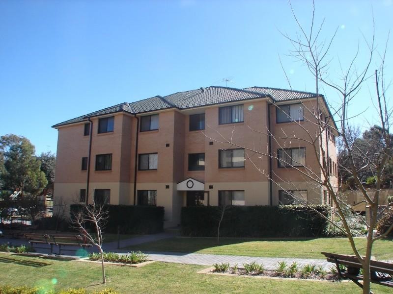 2/104 Glencoe Street, Sutherland NSW 2232