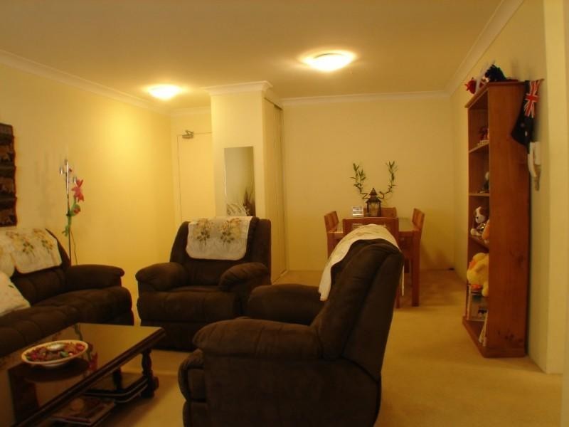 2/104 Glencoe Street, Sutherland NSW 2232